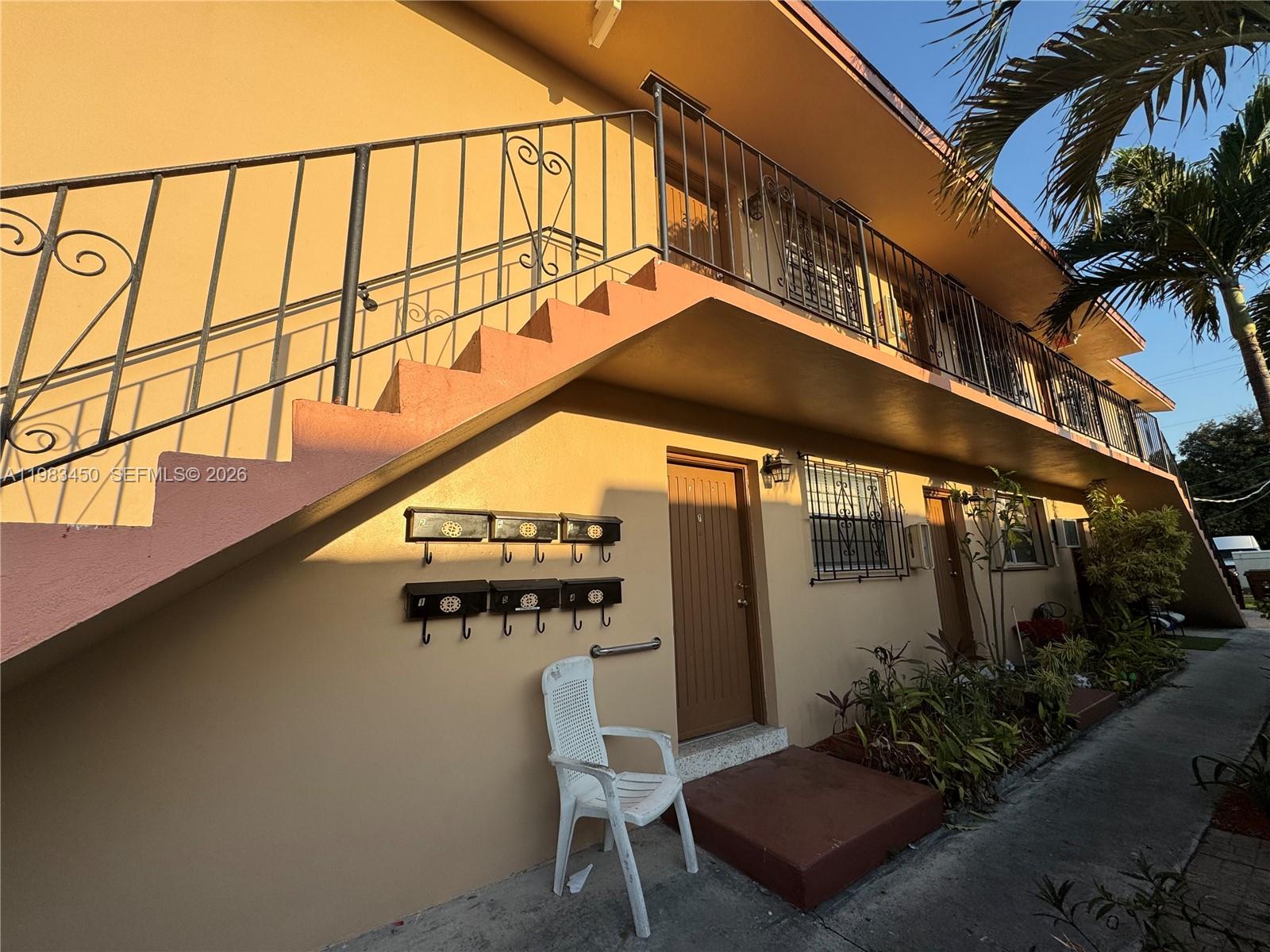 PALM AVE LAWNS - Residential Income