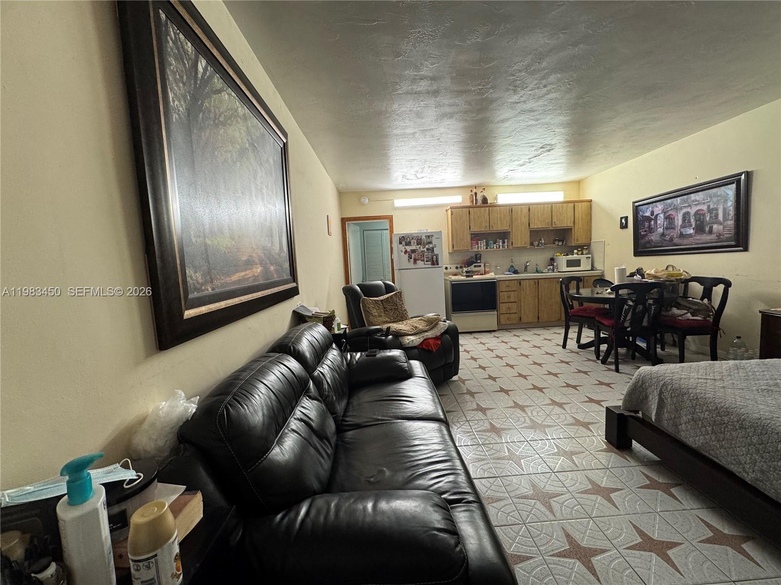 PALM AVE LAWNS - Residential Income