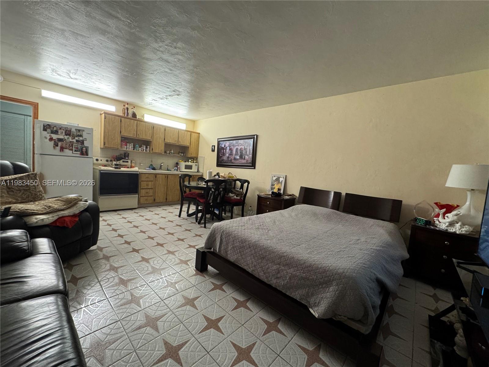 PALM AVE LAWNS - Residential Income