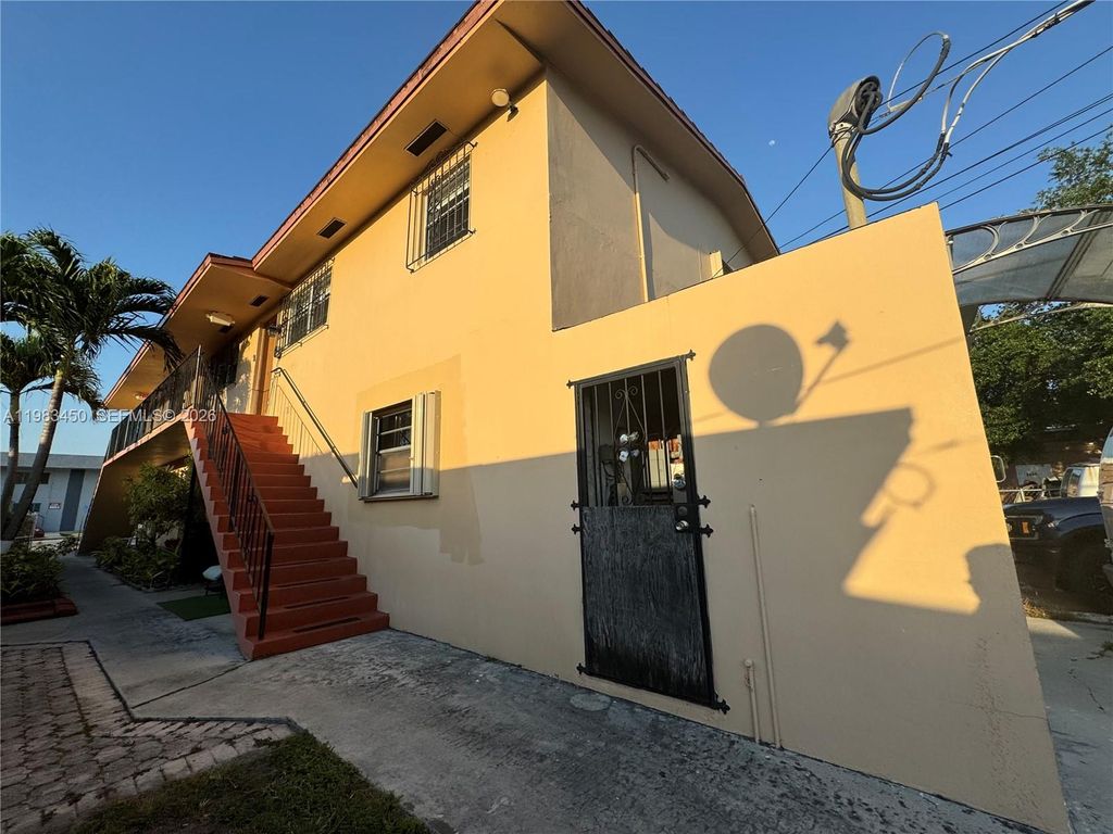 Photo of 20 W 37th St, Hialeah, FL 33012 (MLS # A11983450)