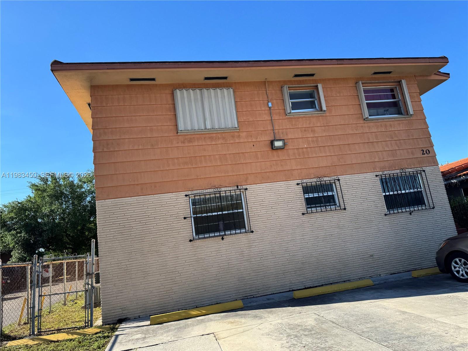 PALM AVE LAWNS - Residential Income