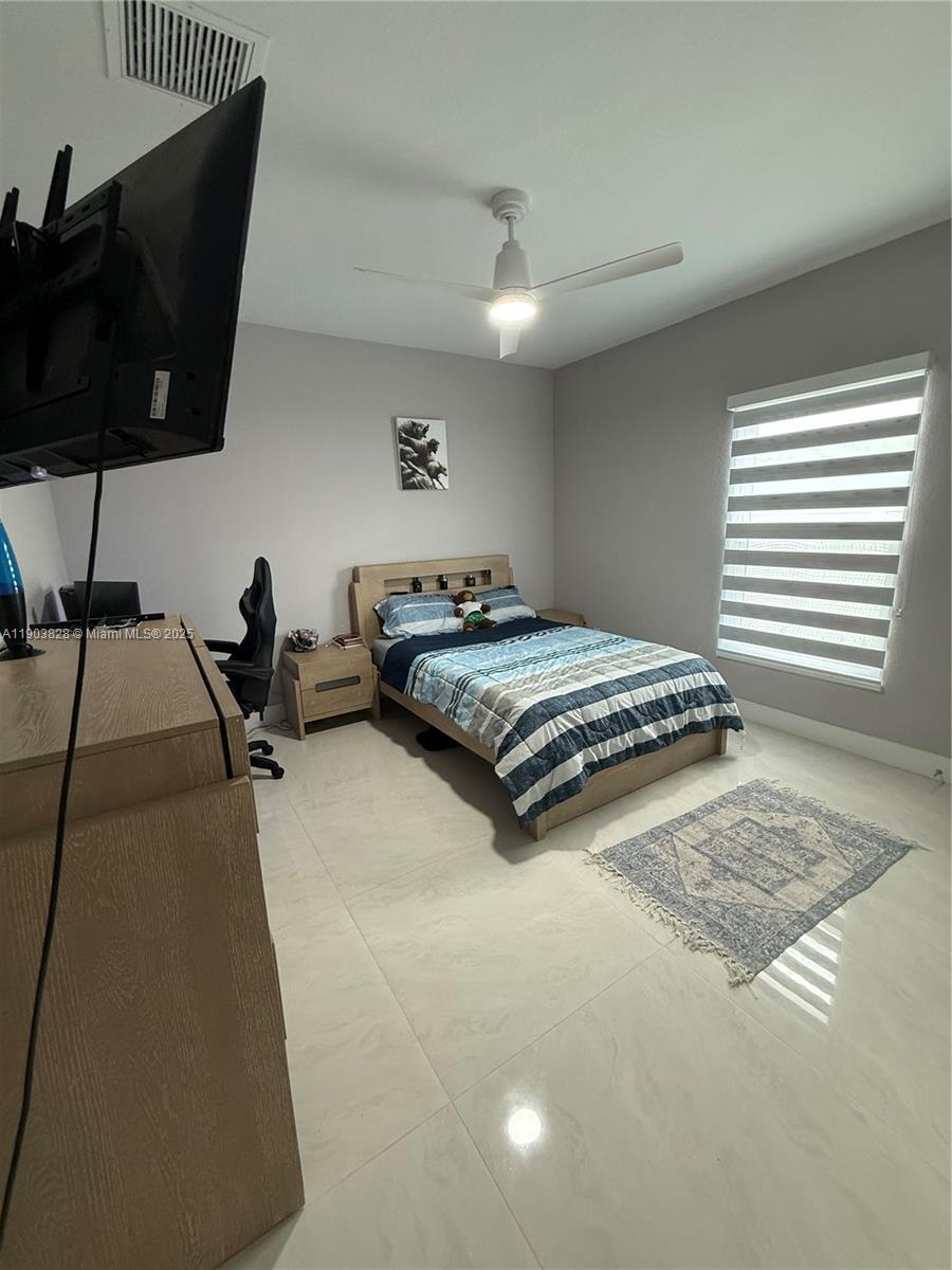 PORT ST LUCIE SECTION 11 - Residential Lease