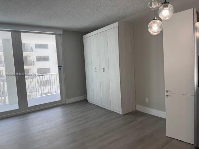 THE CARRIAGE HOUSE CONDO - Residential