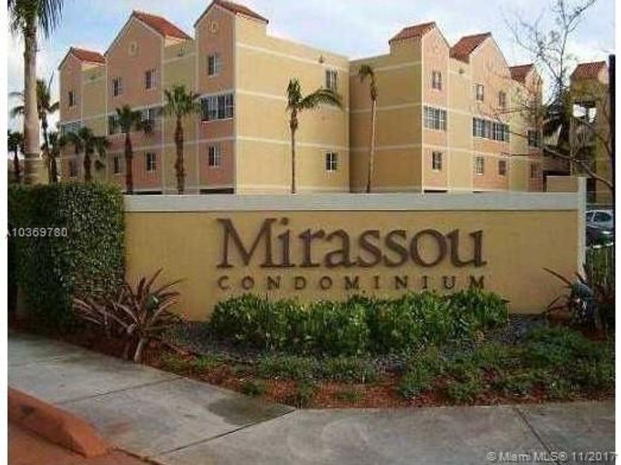 Resort type living in Mirassou. Spacious 2 bedroom, 2.5 bathroom condo. Beautiful green areas and many amenities. Close to schools, major highways, and shopping.