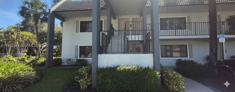 711 Forest Club Dr 212 Wellington FL 33414