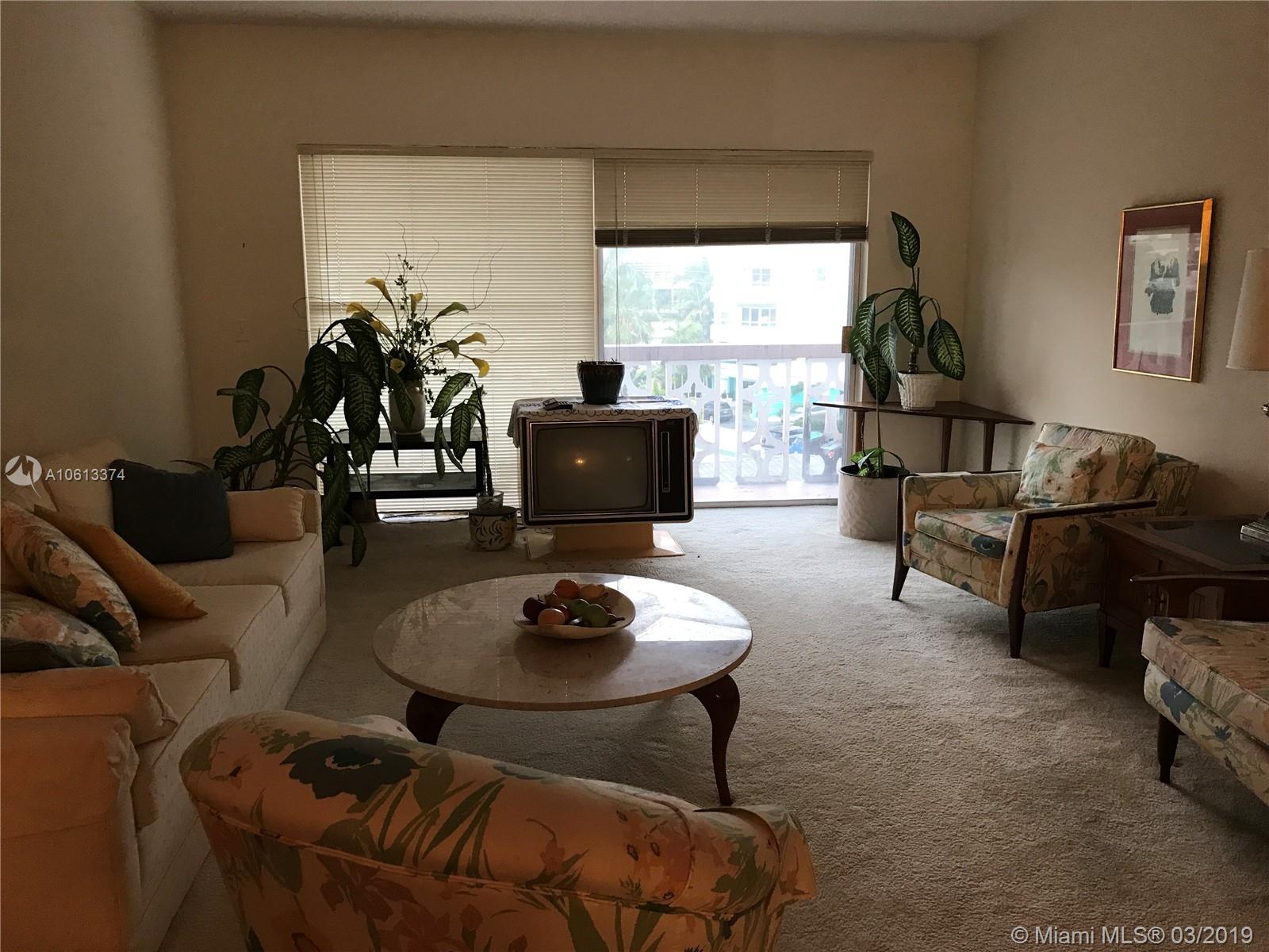 SUMMIT CONDO - Residential