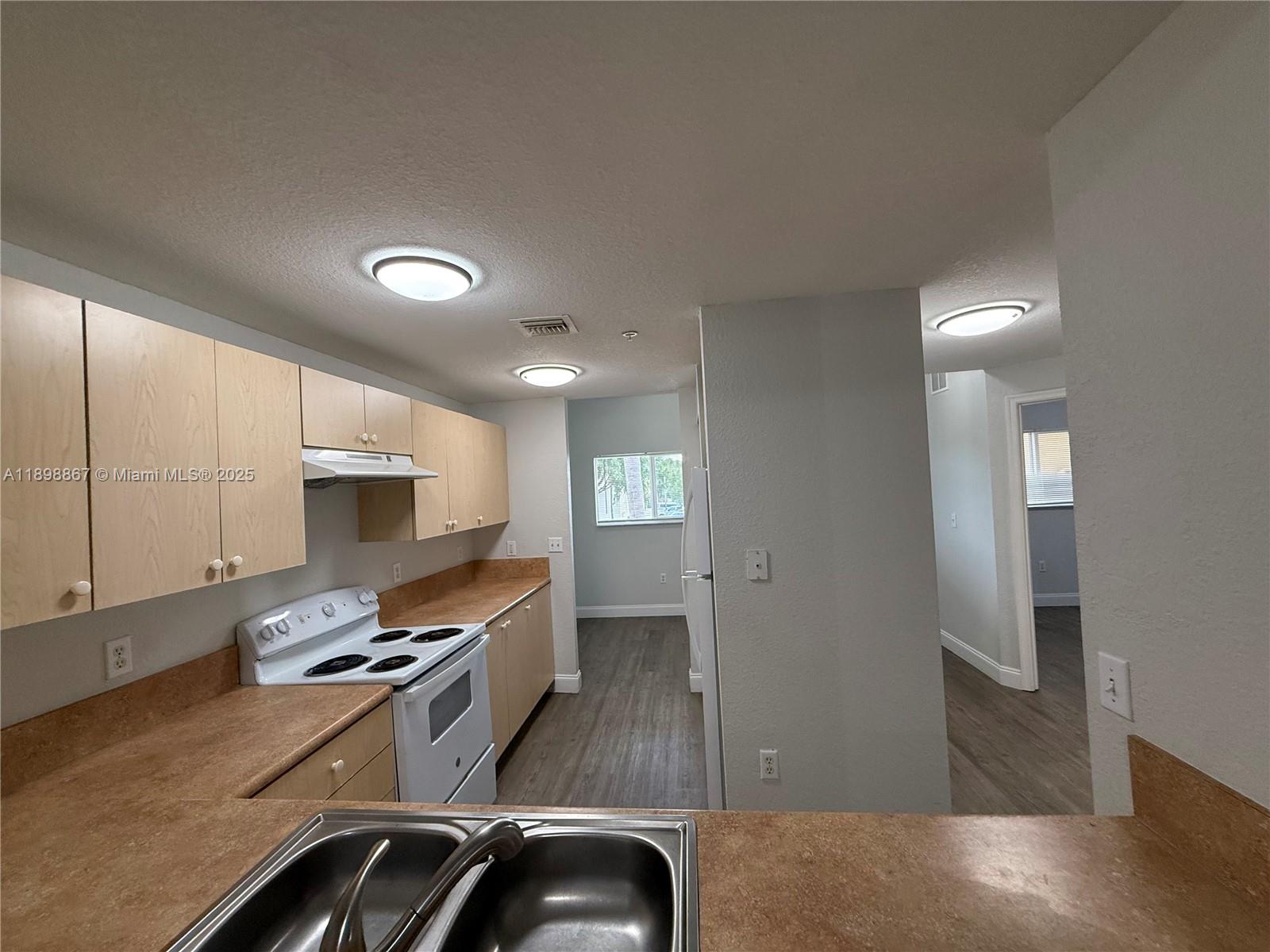 CYPRESS TRAIL CONDO - Residential Lease