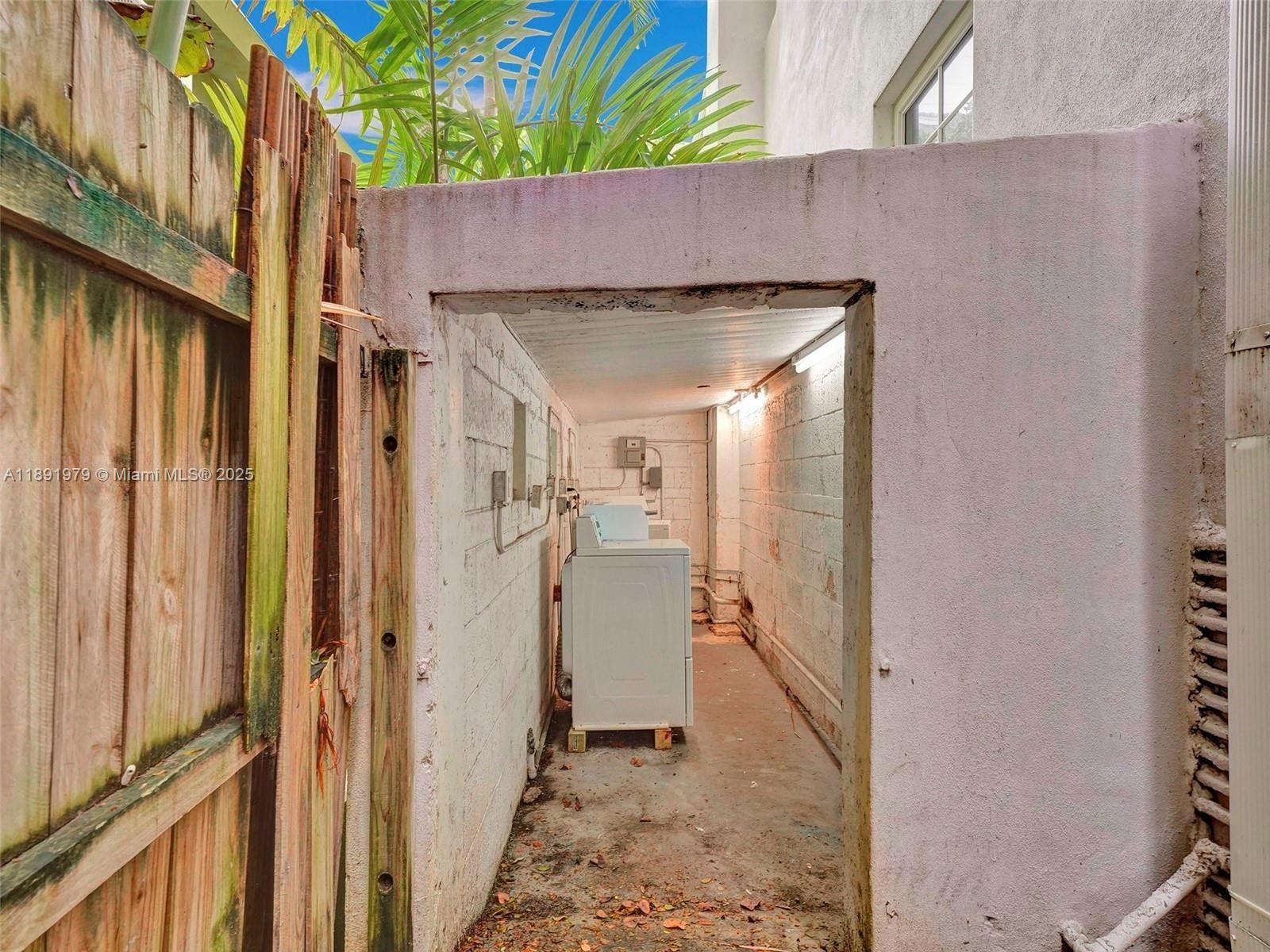 260 EUCLID CONDO - Residential Lease