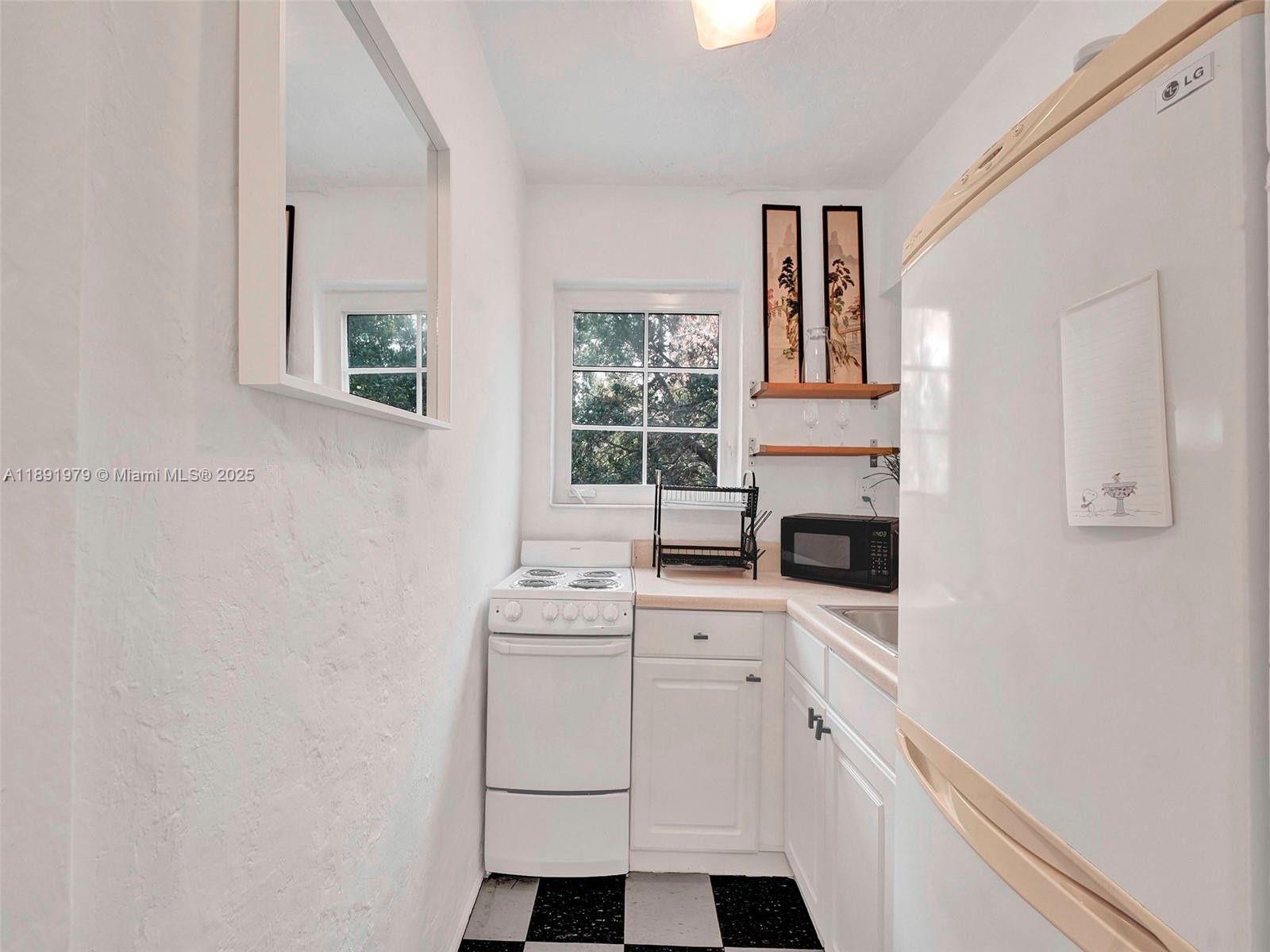 260 EUCLID CONDO - Residential Lease
