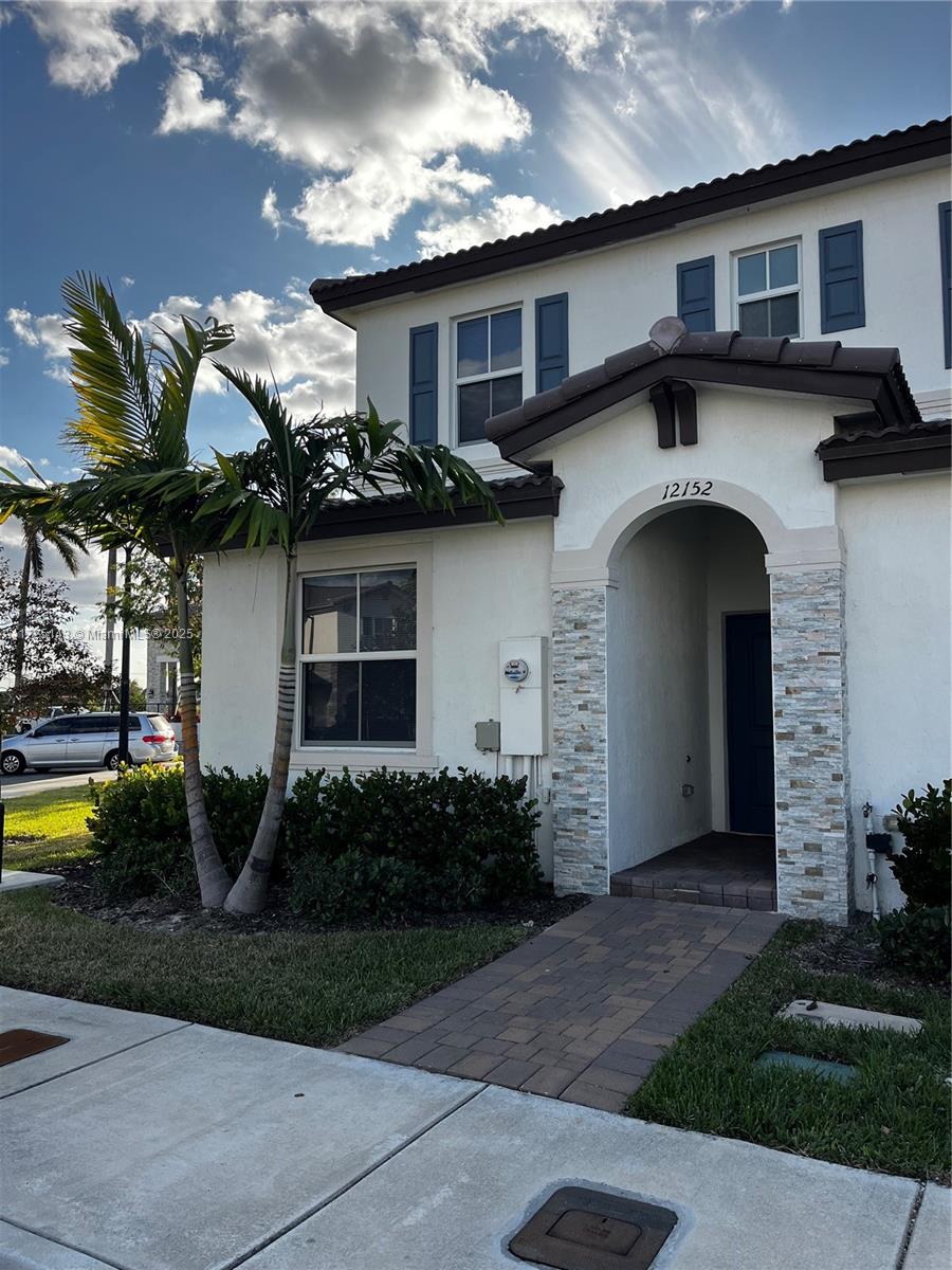 LENNAR WESTVIEW - Residential