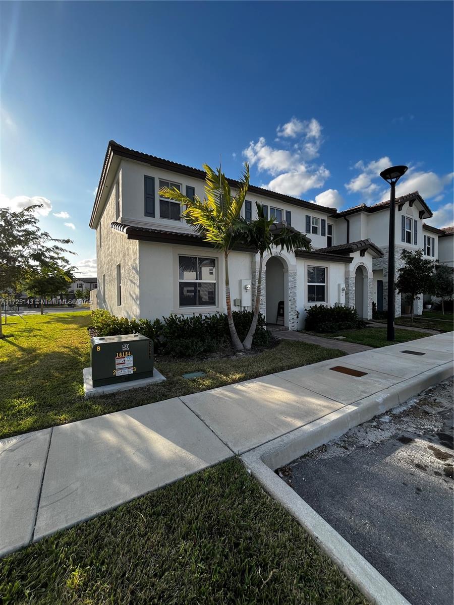 LENNAR WESTVIEW - Residential