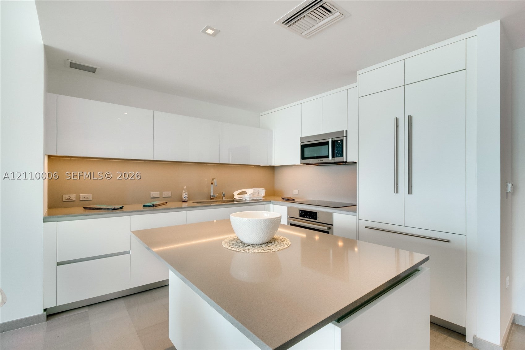 88 SW 7th St 2505