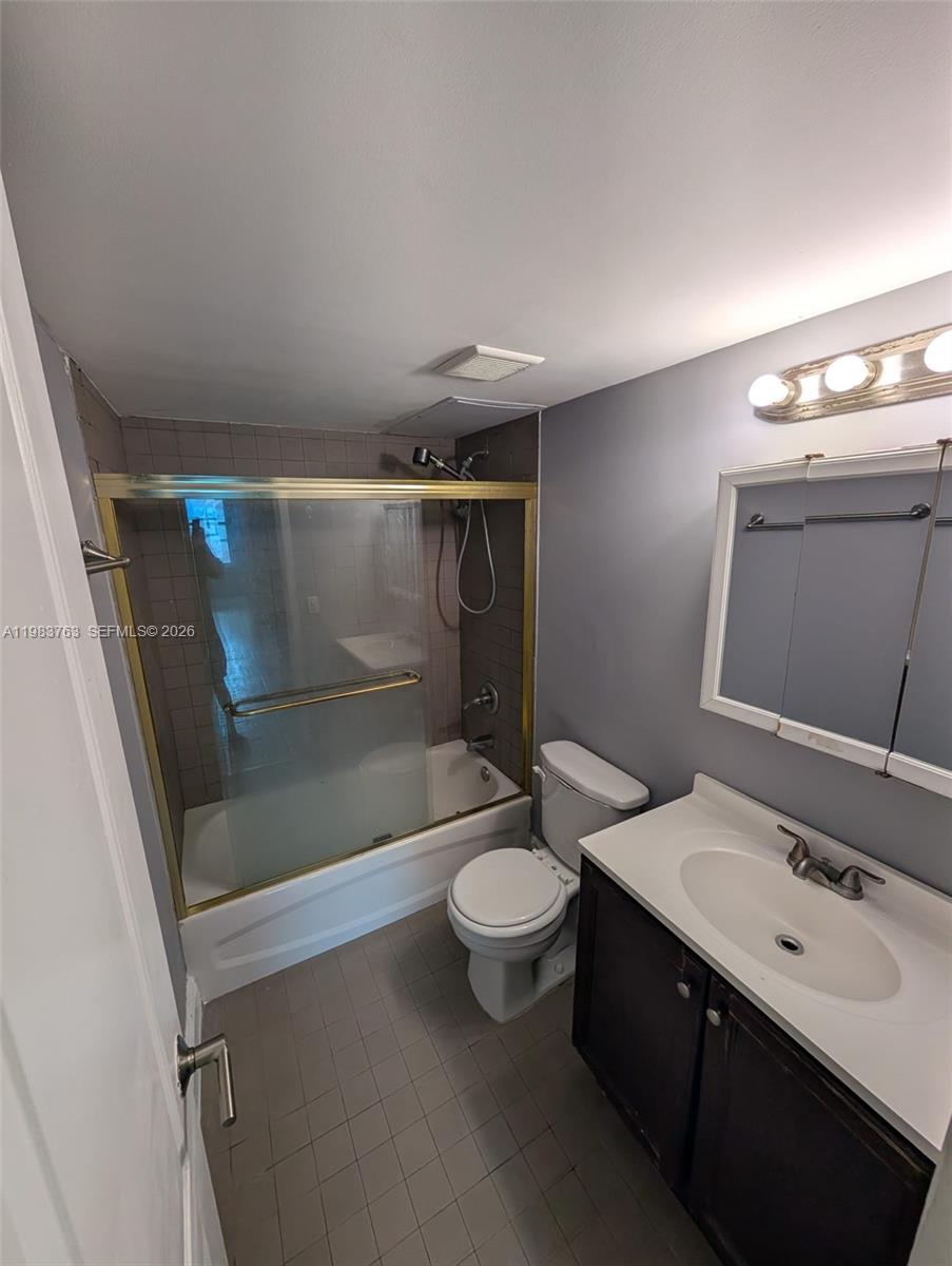 Bayview Palms Condo - Residential Lease