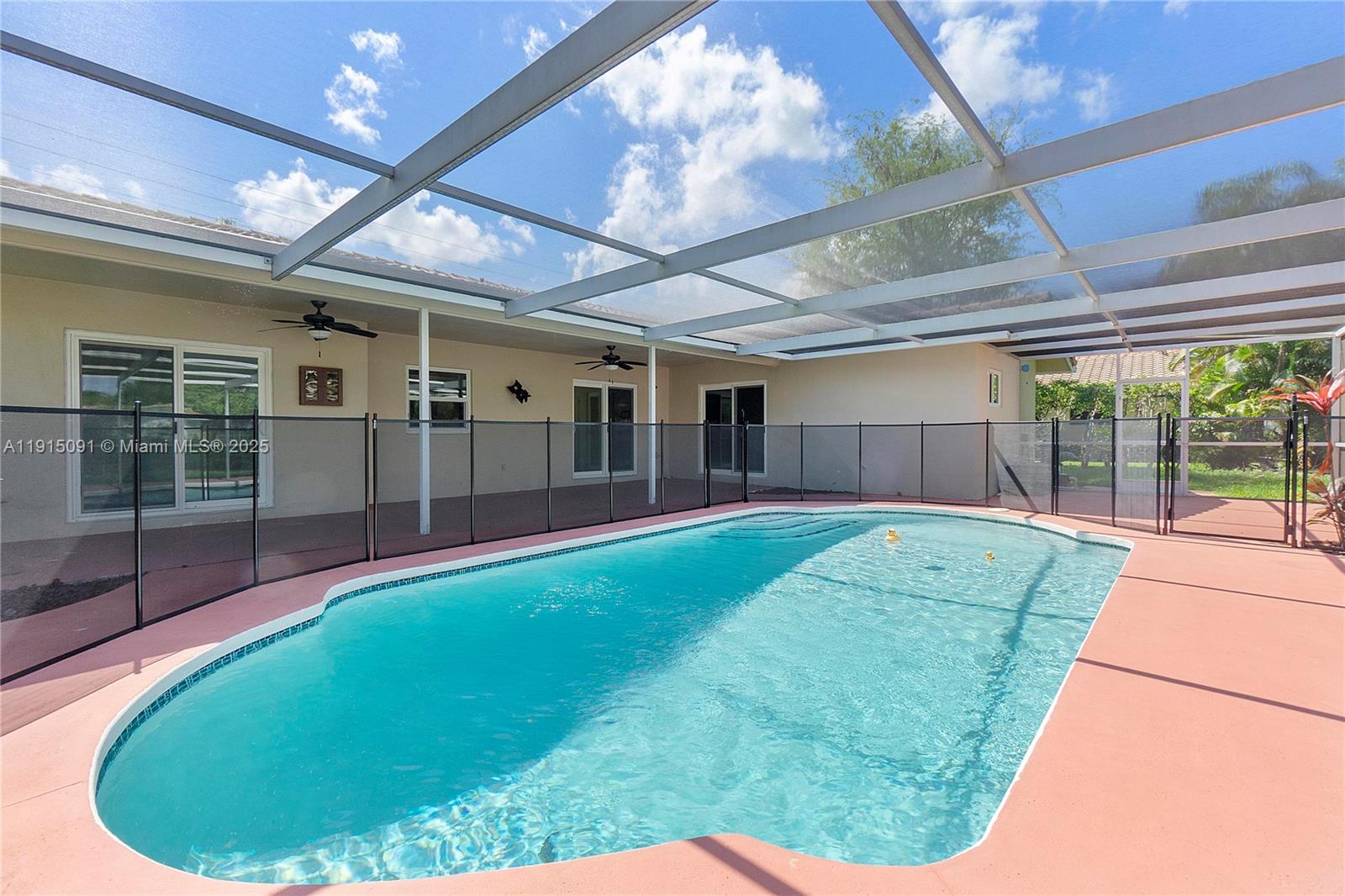 CORAL SPRINGS LAKES - Residential