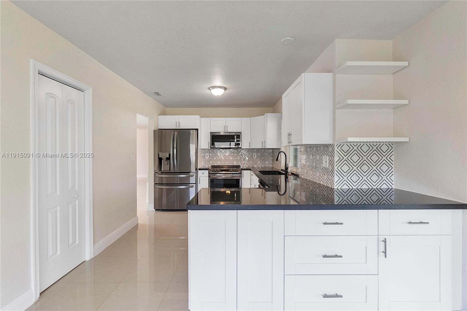 CORAL SPRINGS LAKES - Residential