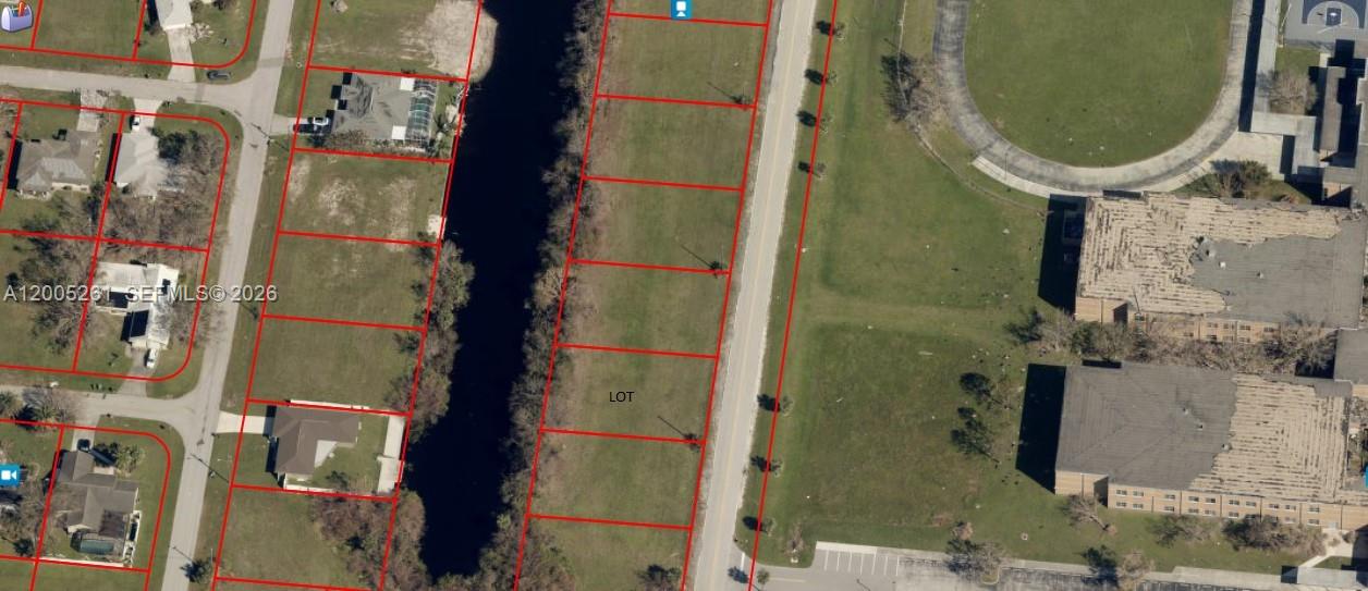 CAPE CORAL - Land