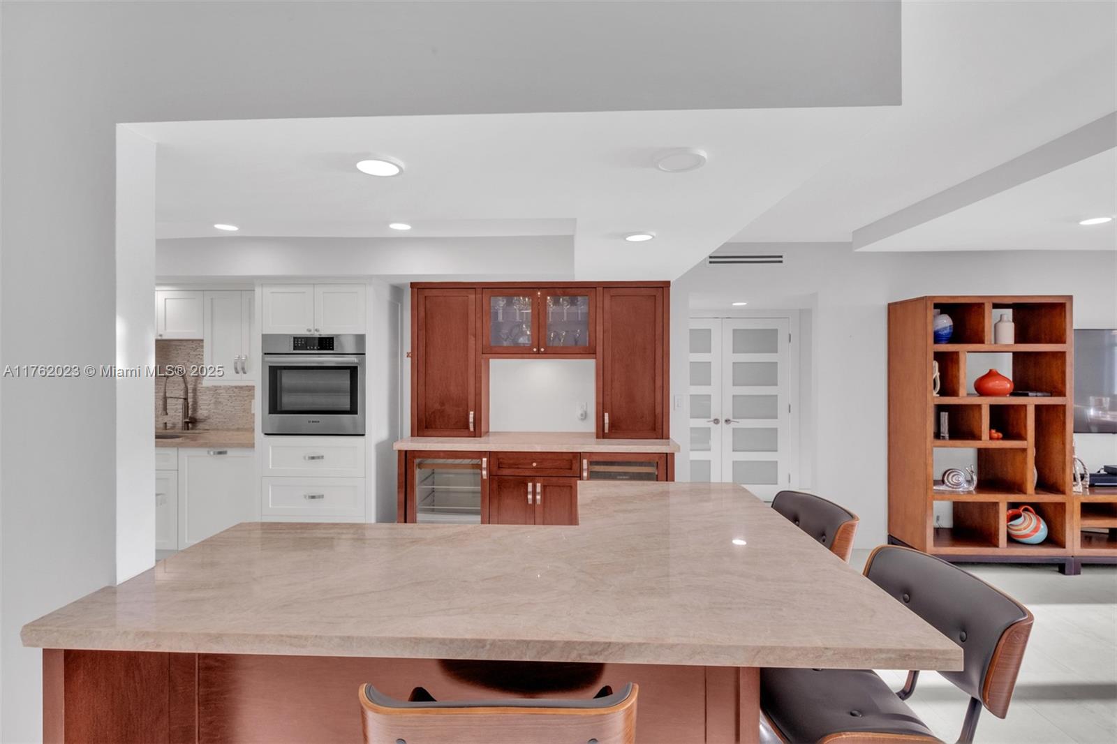 3725 S Ocean Dr 1024