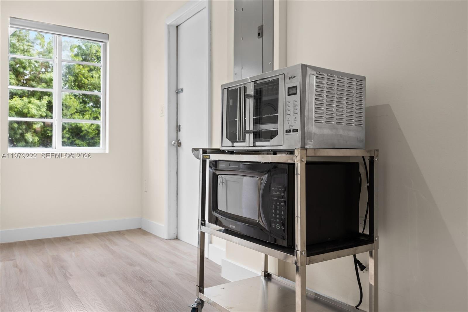 KEN MAE GARDEN CONDO - Residential Lease