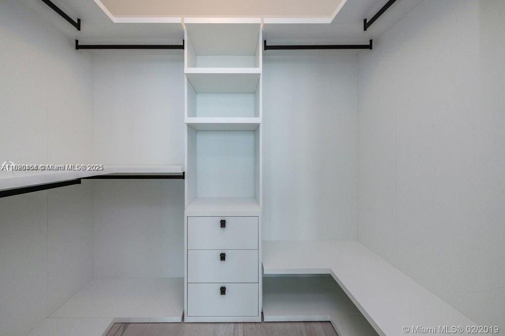 GRAN PARAISO CONDO - Residential