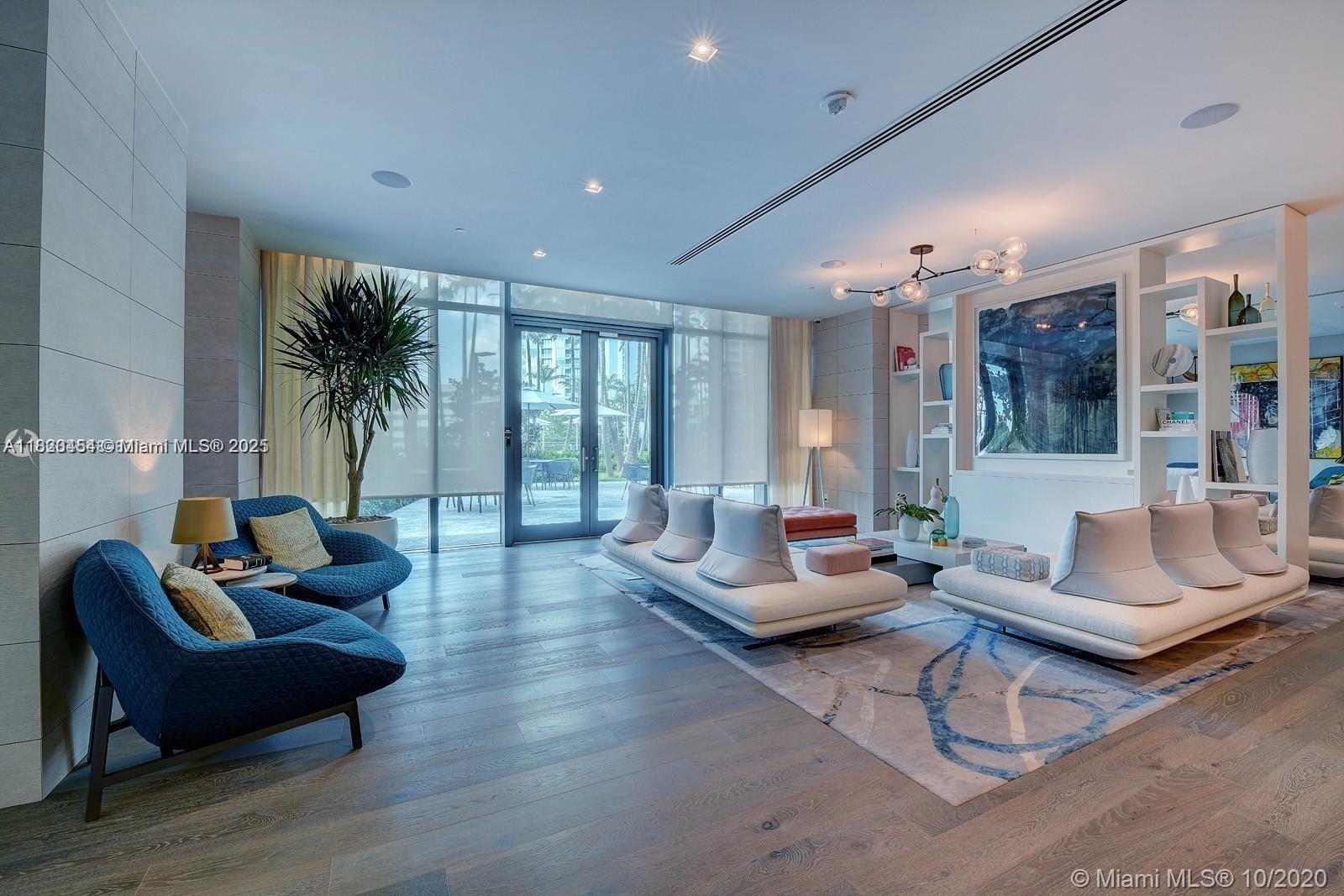 GRAN PARAISO CONDO - Residential