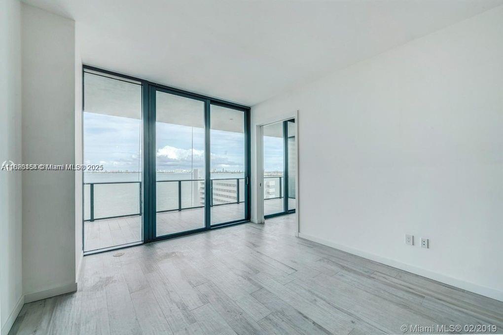 GRAN PARAISO CONDO - Residential