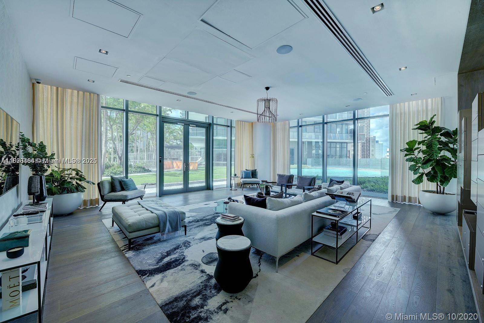 GRAN PARAISO CONDO - Residential