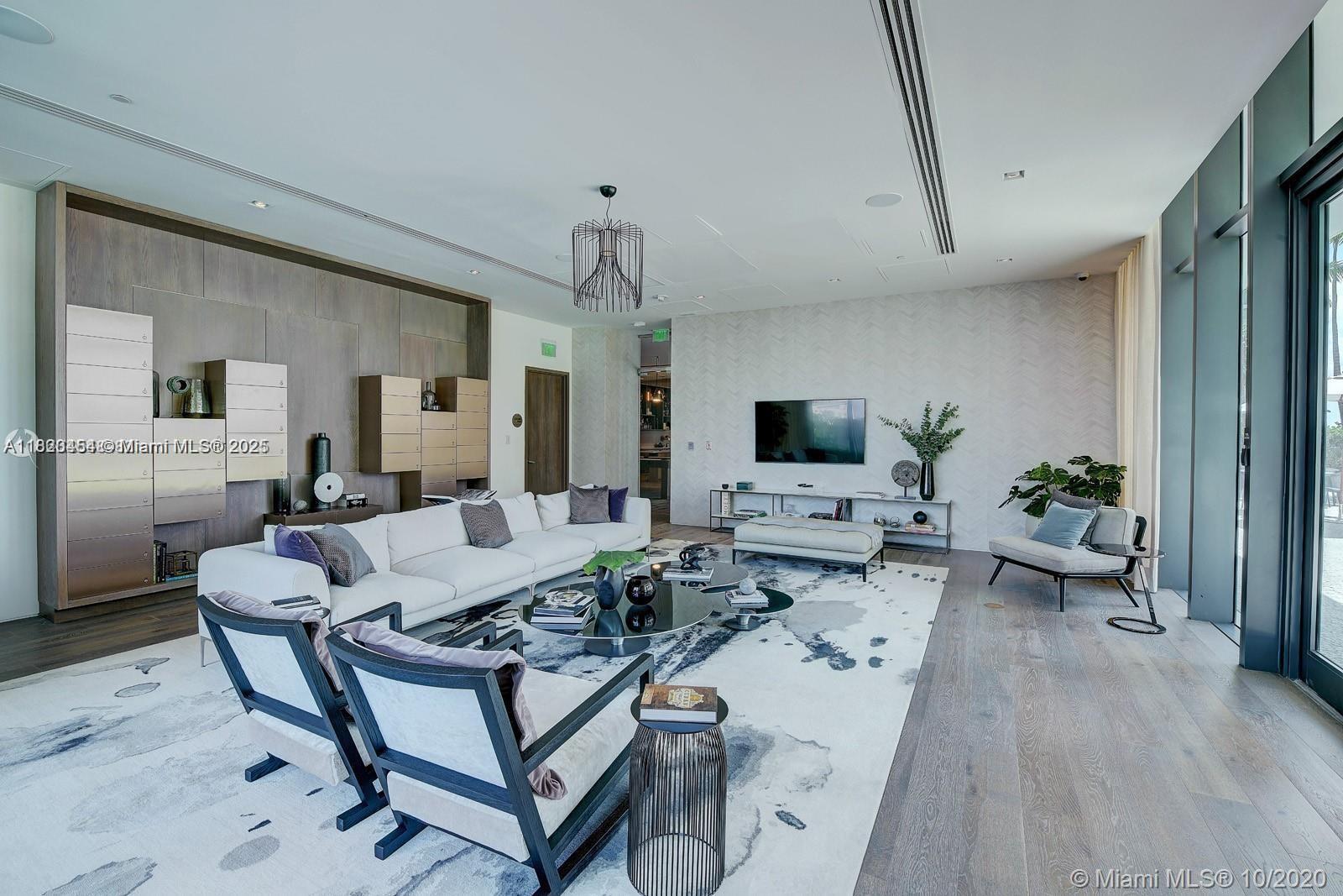 GRAN PARAISO CONDO - Residential