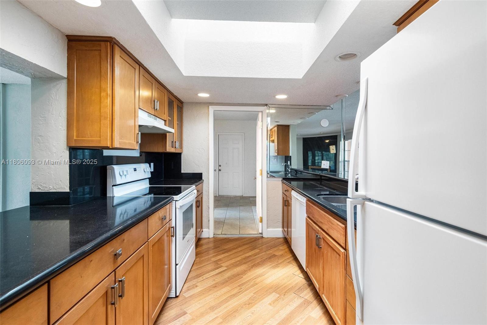 TWIN LAKES RESUB OF BLKS - Residential
