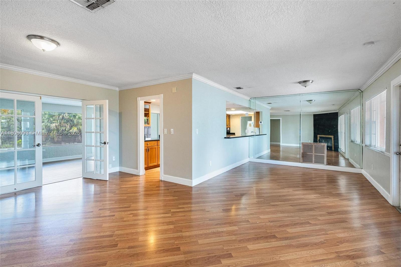 TWIN LAKES RESUB OF BLKS - Residential