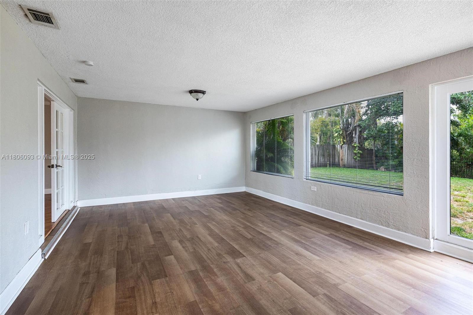 TWIN LAKES RESUB OF BLKS - Residential