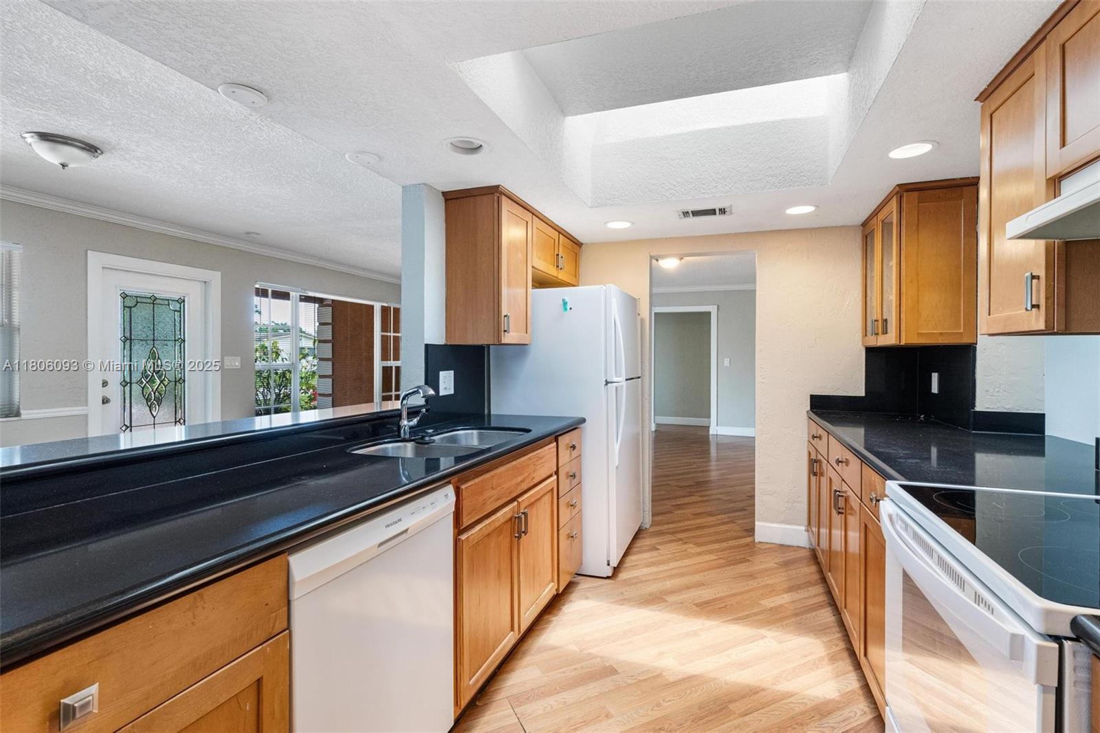 TWIN LAKES RESUB OF BLKS - Residential