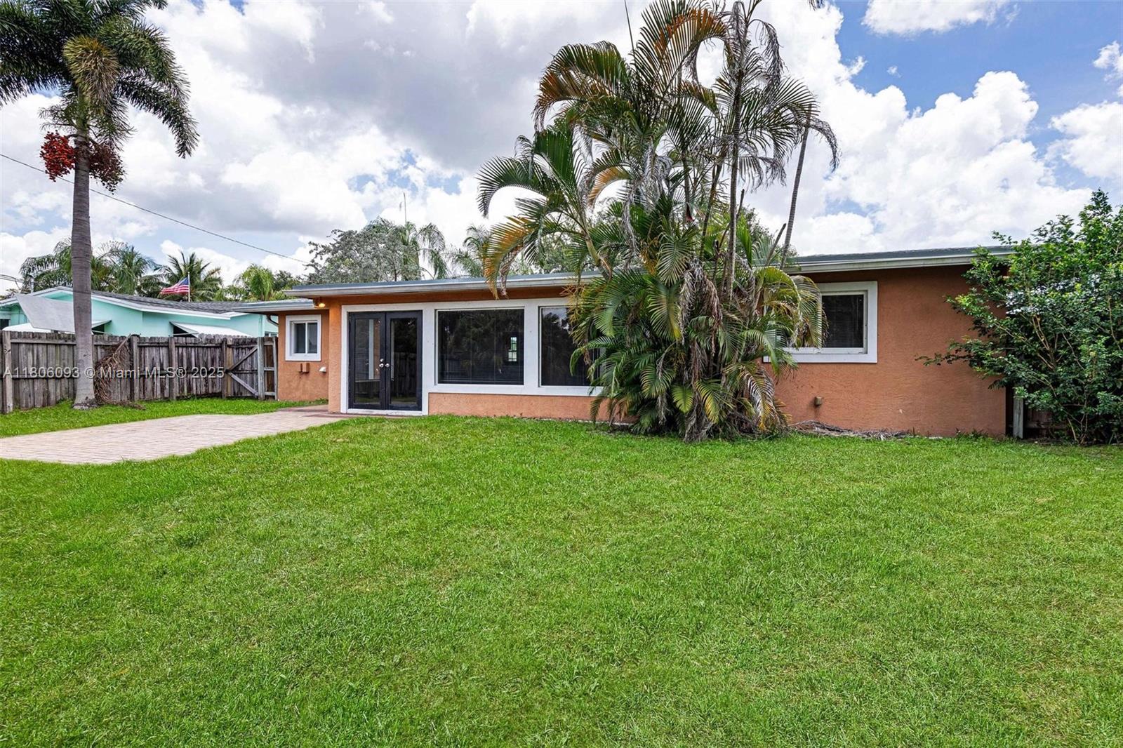 TWIN LAKES RESUB OF BLKS - Residential