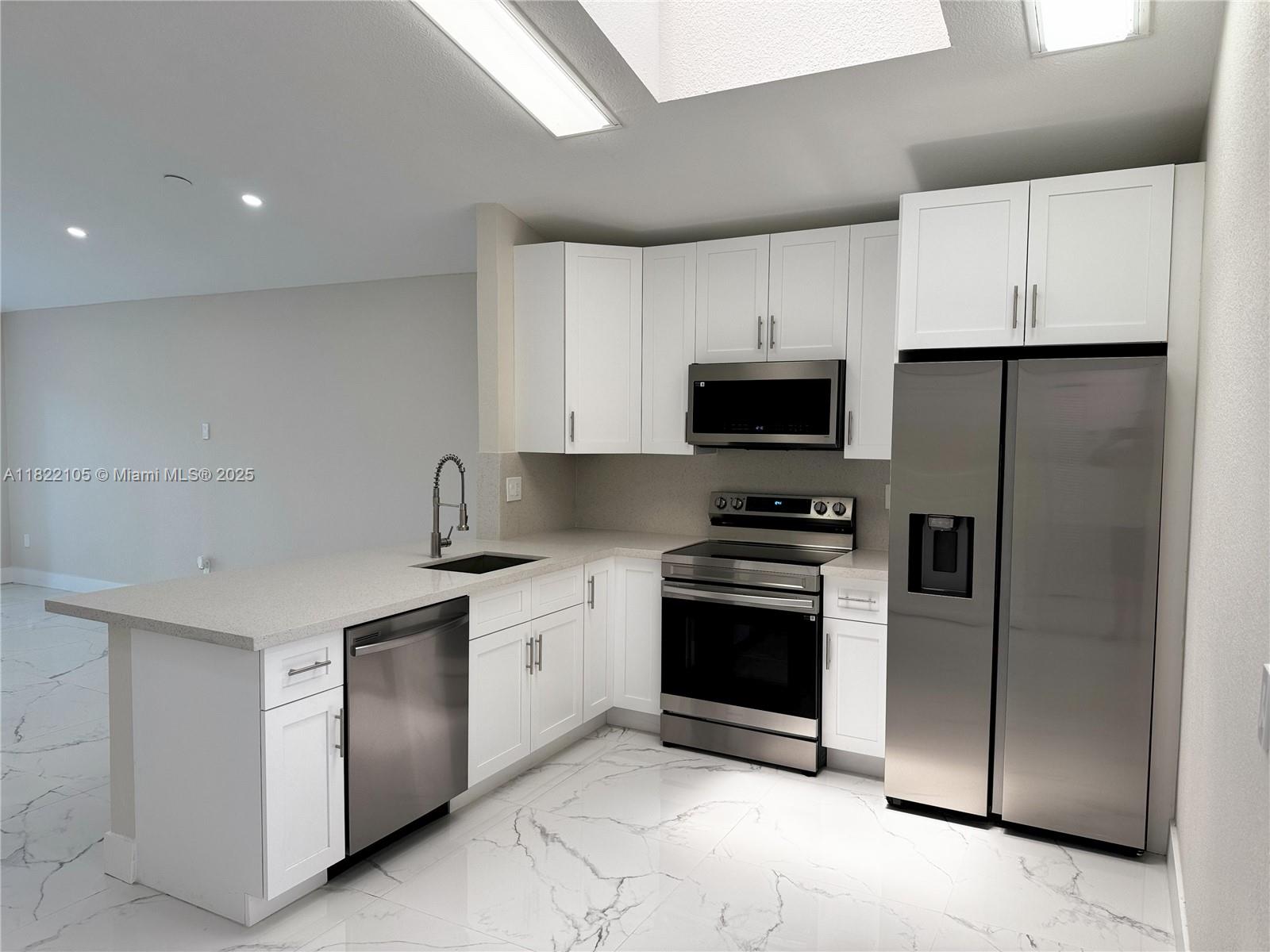 search properties 2 10000 Olive St