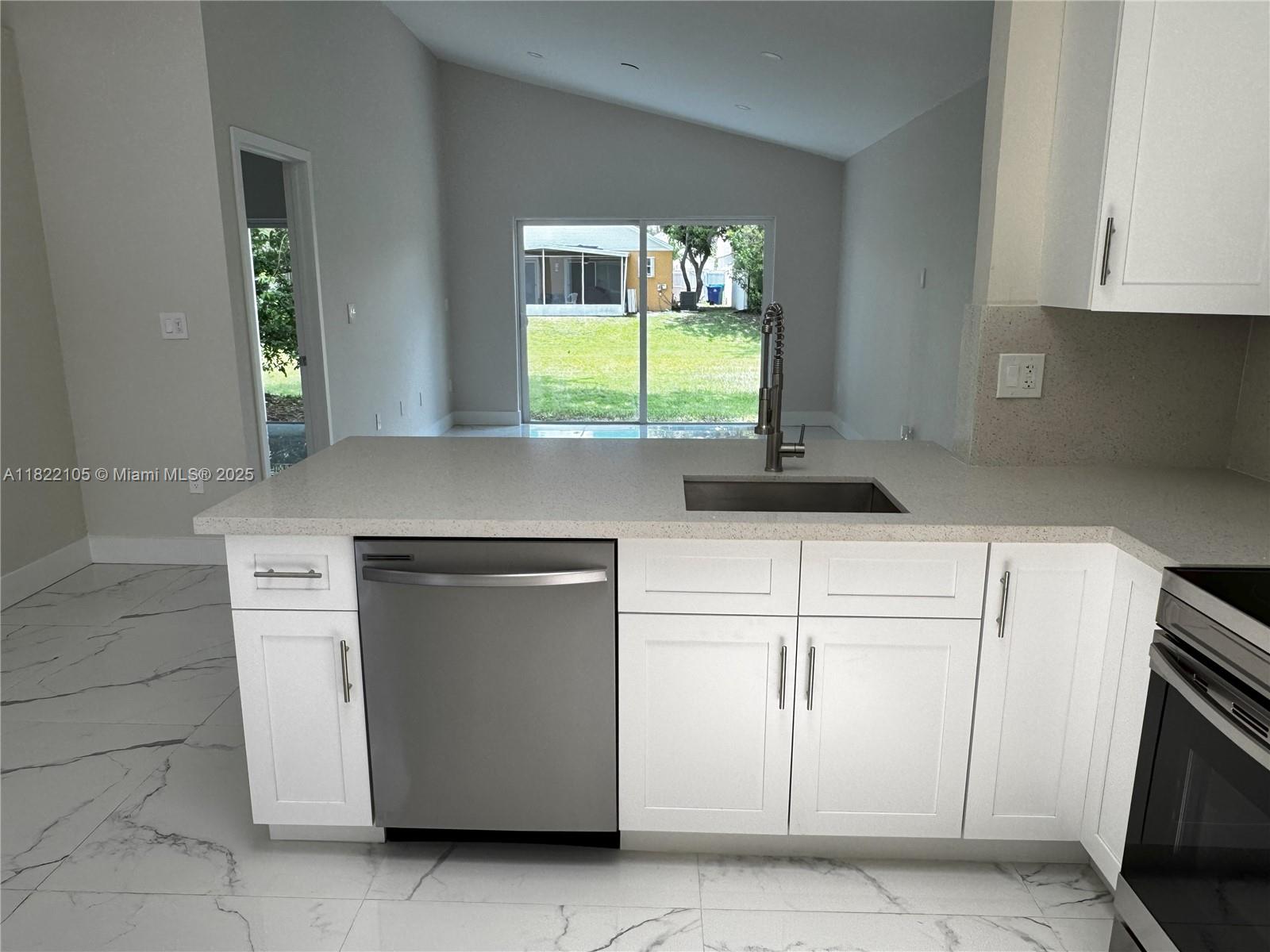 search properties 4 10000 Olive St