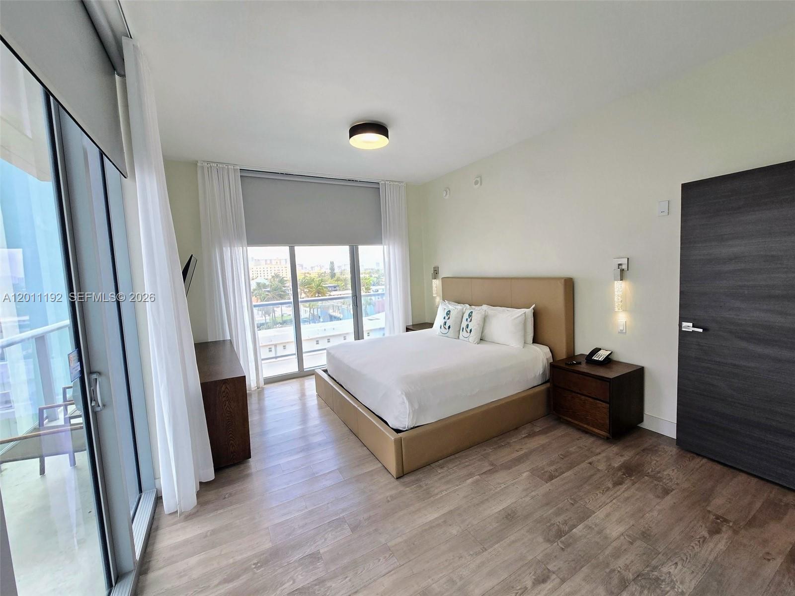 COSTA HOLLYWOOD CONDO - Residential