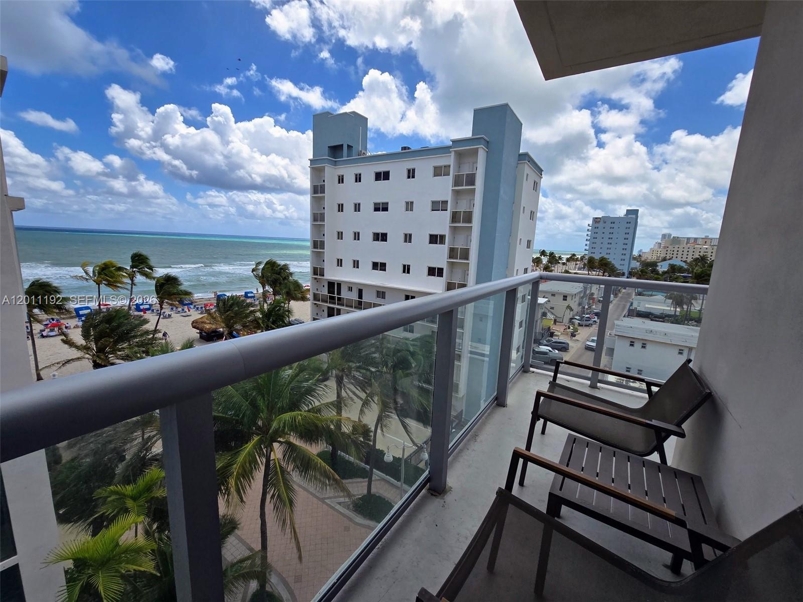 COSTA HOLLYWOOD CONDO - Residential