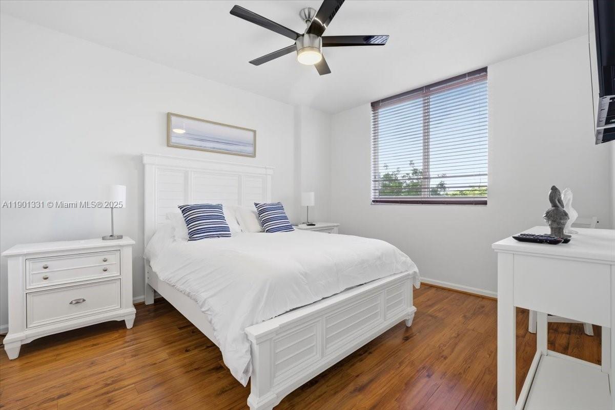 VENTURE AT AVENTURA EAST - Residential Lease