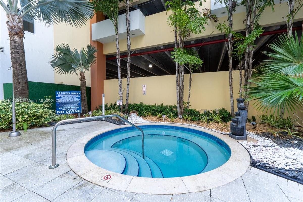 VENTURE AT AVENTURA EAST - Residential Lease