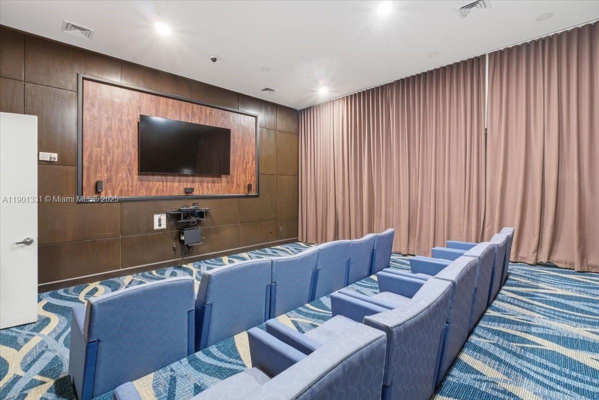 VENTURE AT AVENTURA EAST - Residential Lease