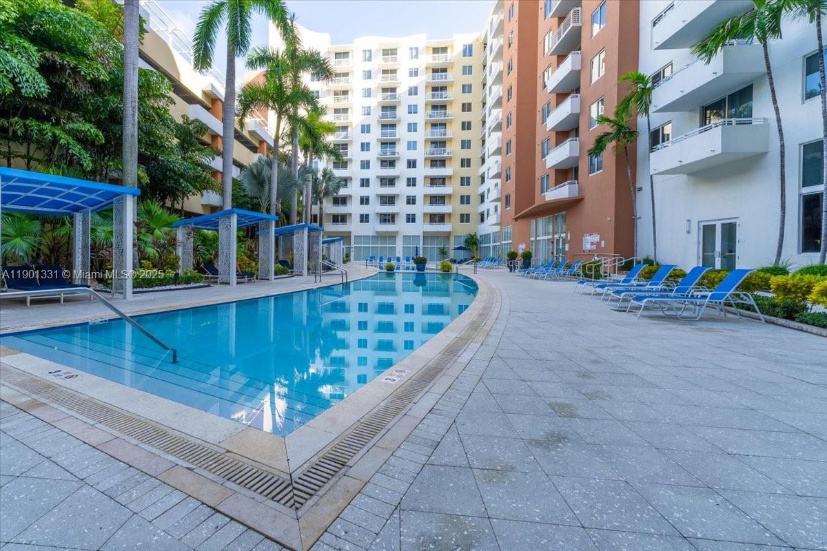 VENTURE AT AVENTURA EAST - Residential Lease