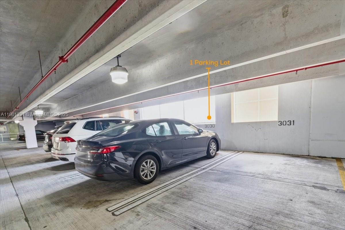 VENTURE AT AVENTURA EAST - Residential Lease