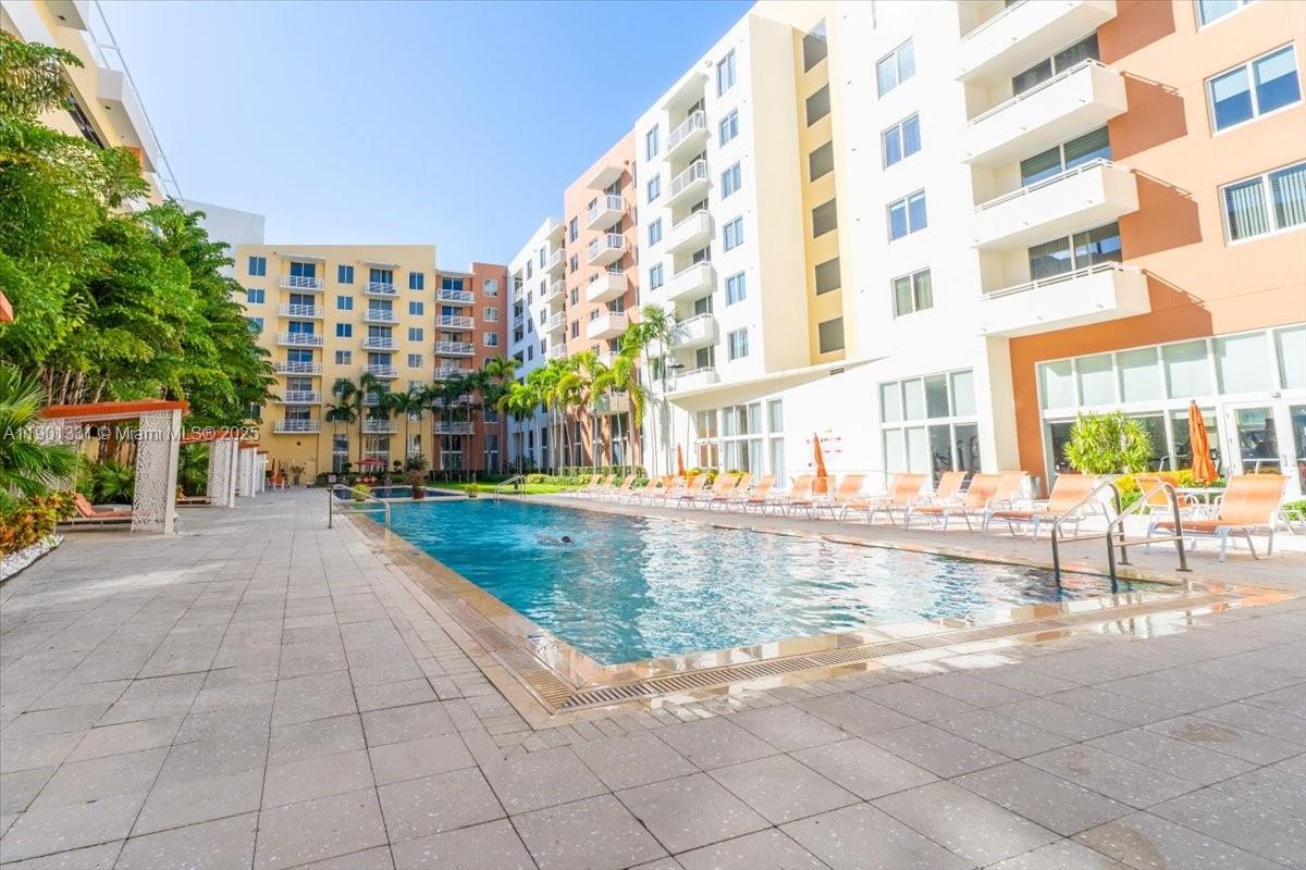 VENTURE AT AVENTURA EAST - Residential Lease