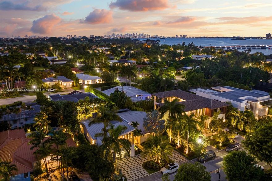 Incredible Mimo home in sought after Bay Harbor Islands! This 4,548 SF home was
completely rebuilt in 2011. This home features 5 spacious bedrooms, 5 and a half bathrooms, Sonos surround sound speakers, a large eat in kitchen and much more! Double height glass walls in family room drench the house in natural light. Vaulted ceilings with sky lights in living room. Gorgeous Van Kir pool creates for a backyard oasis.
Located on a quiet street just blocks from Bal Harbour Shops, parks & playgrounds, Ruth K. Broad A+ school, houses of worship and the beach.