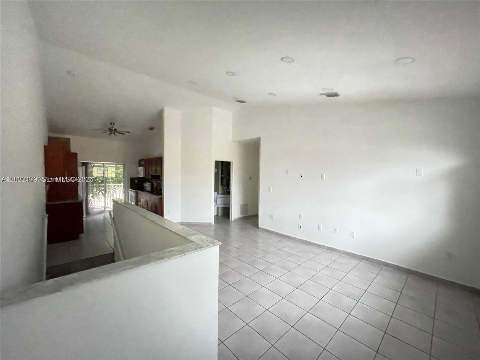 POINCIANA ROYALE VILLAS C - Residential
