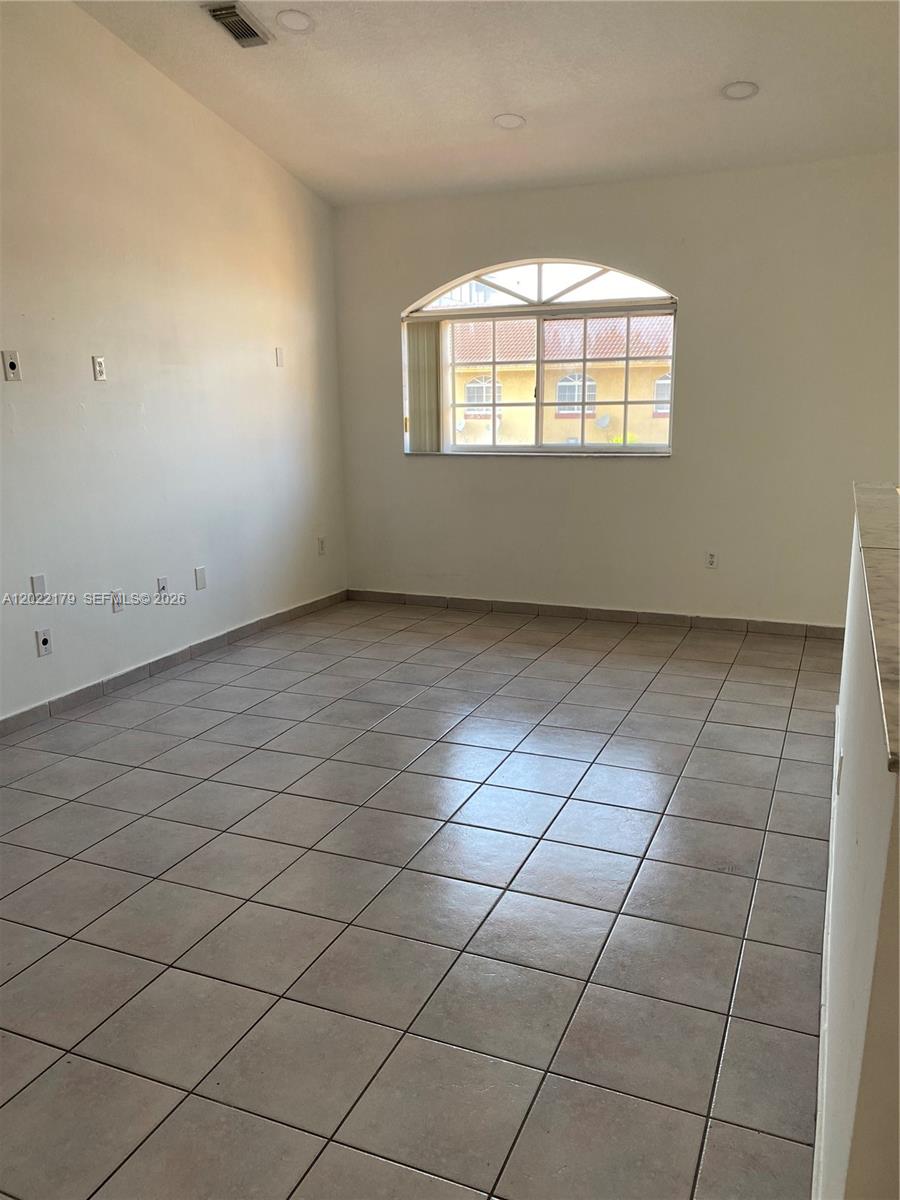 POINCIANA ROYALE VILLAS C - Residential
