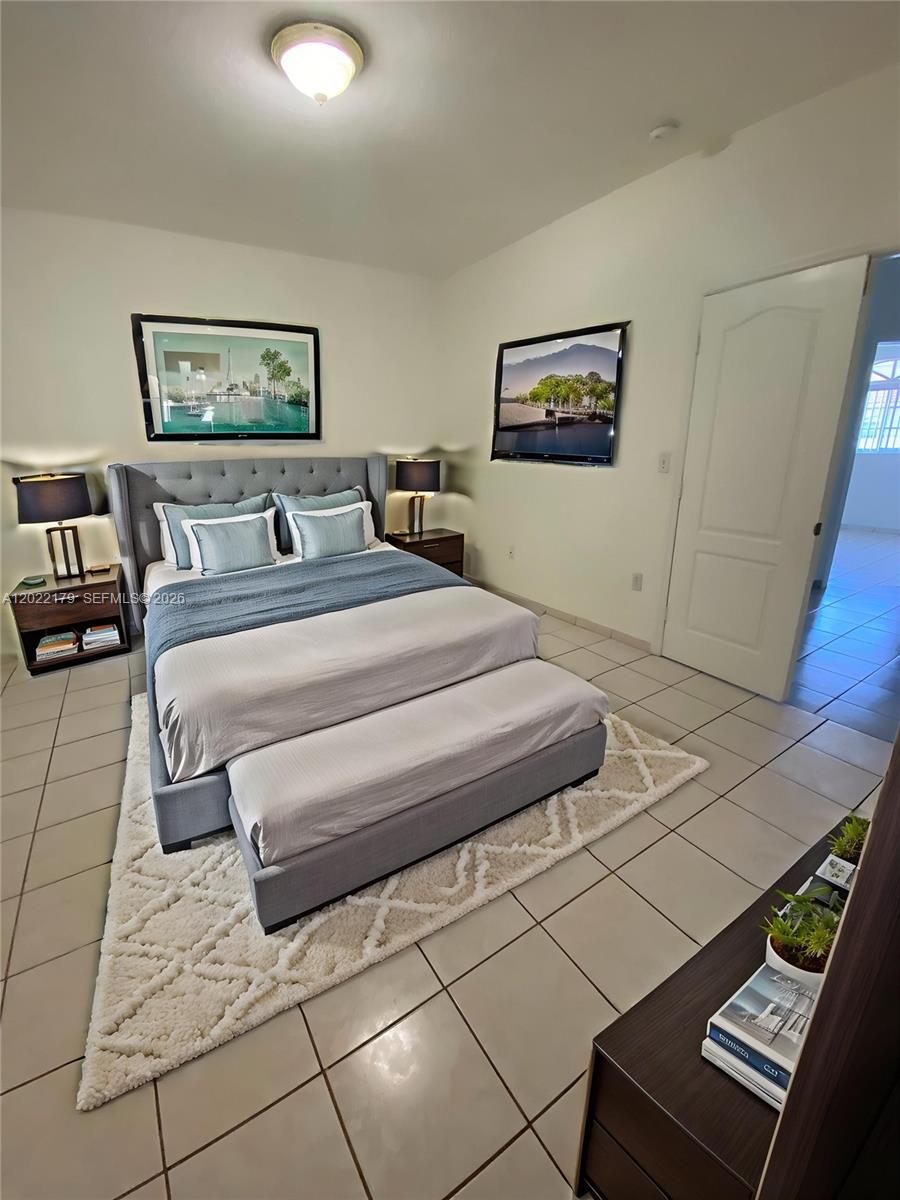 POINCIANA ROYALE VILLAS C - Residential