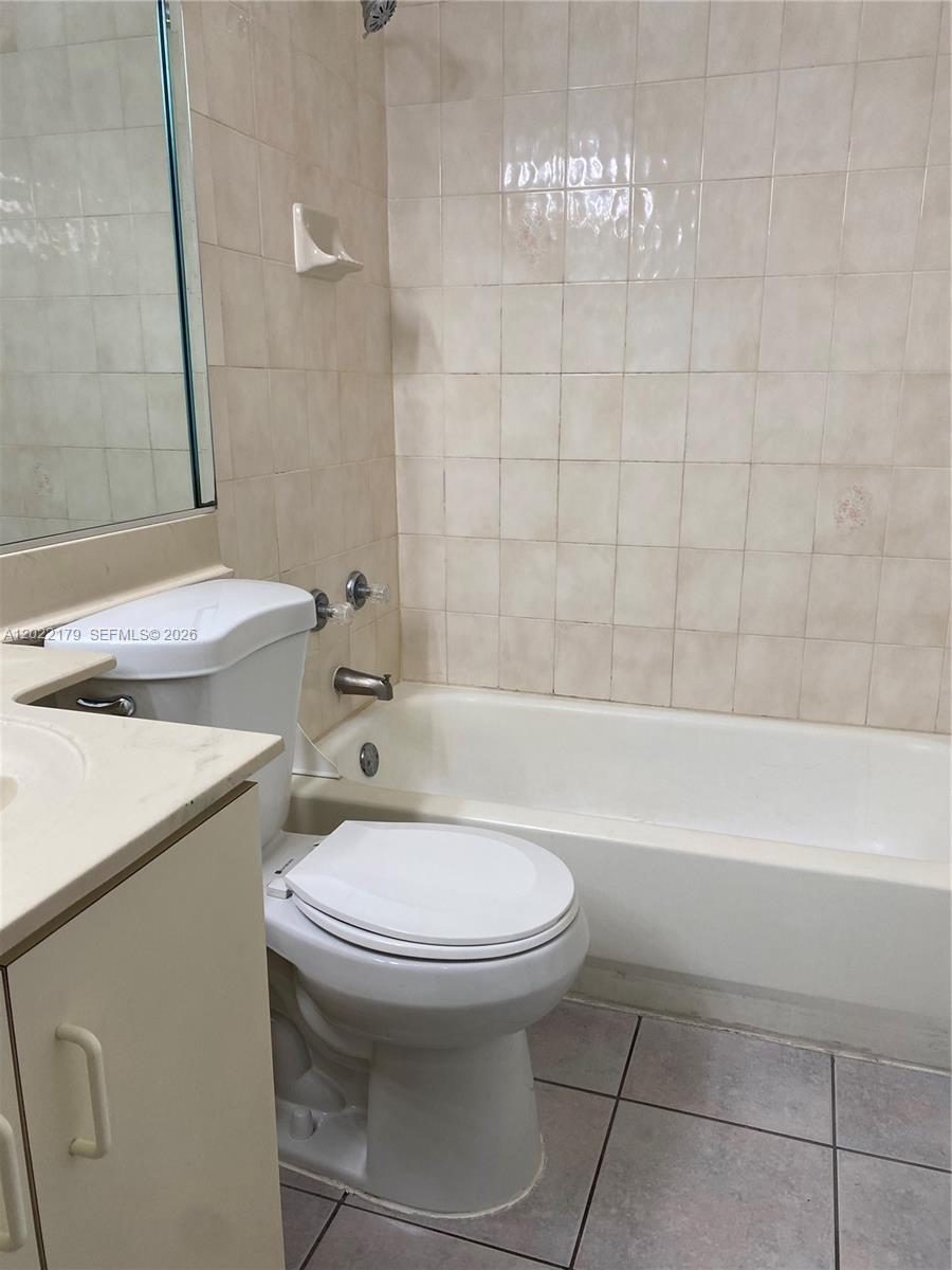 POINCIANA ROYALE VILLAS C - Residential