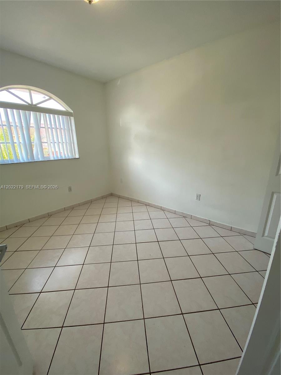 POINCIANA ROYALE VILLAS C - Residential