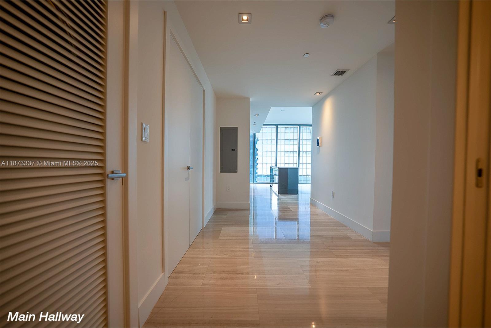1451 Brickell Ave 2706