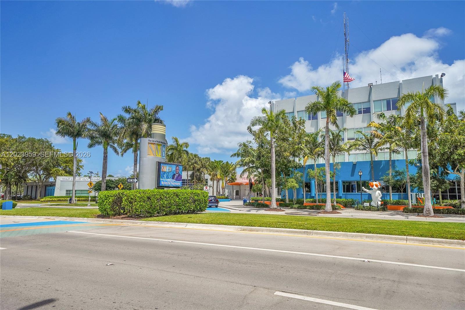 THE PALMS 51 CONDO - Residential